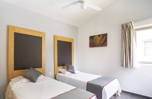 San Isidro Mazatepec Hotel | Luna Aqua Villas, Tala, Rio Escondido