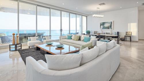Puerto Penasco Apartment | Luna Blanca 1201 by Kivoya