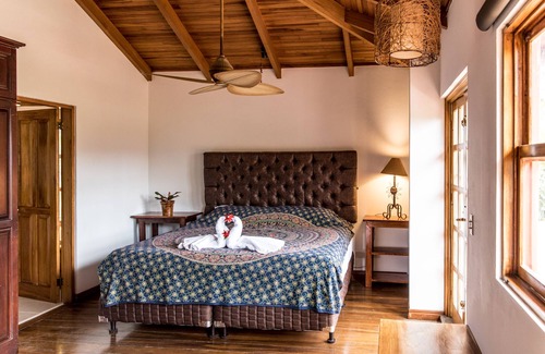Ciudad Cariari Bed & Breakfast | Luna Inn B&B