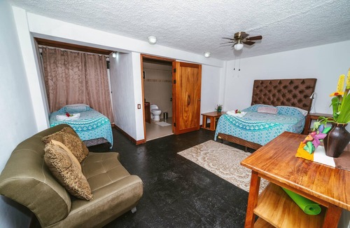 Ciudad Cariari Bed & Breakfast | Luna Inn B&B