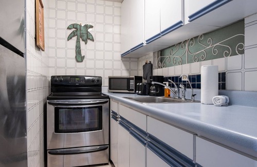 Isla Verde Apartment | Luna Llena 1BDR Oceanview Pool