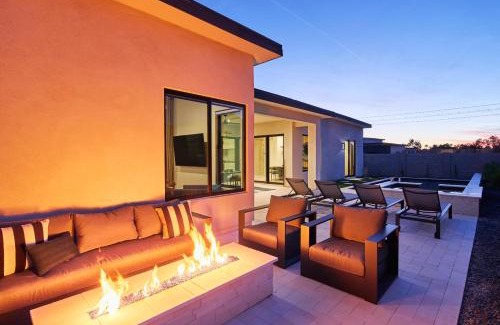 North Scottsdale House | Luna Luxe - Private Pool - Hot Tub - Fire Pit