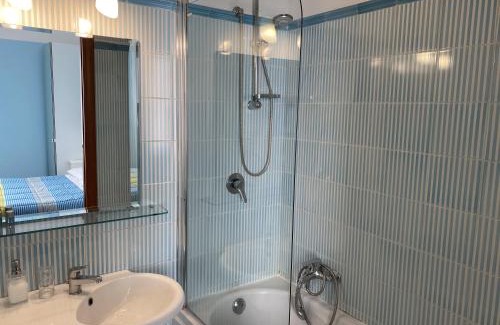 Quartiere XI Portuense Bed & Breakfast | Luna Rossa Roma Guest House