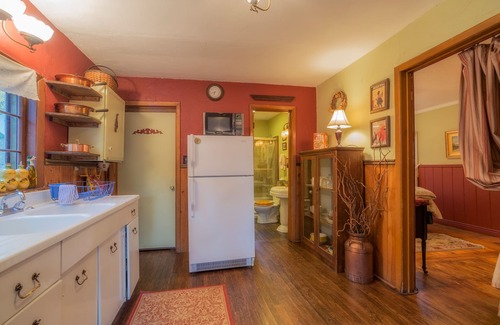 Leadville Cabin | Luna's cozy, romantic cabin in Leadville, Colorado