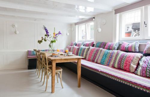 De Weteringschans Bed & Breakfast | Luna's Hideaway