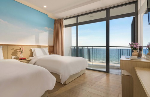 Son Tra Hotel | Lunar Hotel Danang