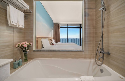Son Tra Hotel | Lunar Hotel Danang