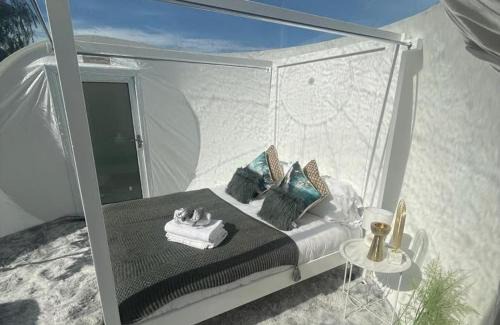 Grimley Cabin | Lunar Sleeping Bubble