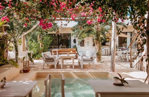 El Cuyo Hotel | LunArena Barefoot Comfort