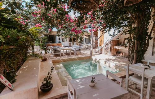 El Cuyo Hotel | LunArena Barefoot Comfort