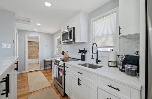 West Hempstead Apartment | LunaVista's Cozy Corner, 1B&1Bth