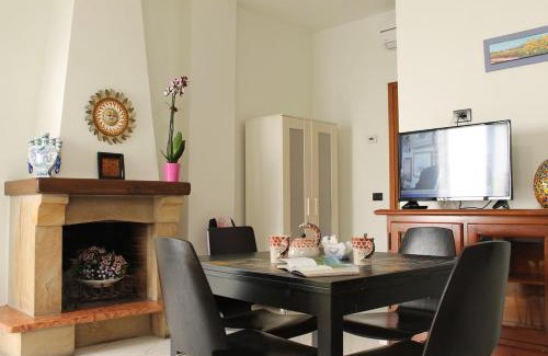 Castelnuovo Magra Apartment | Lunigiana - Casa Anita con giardino
