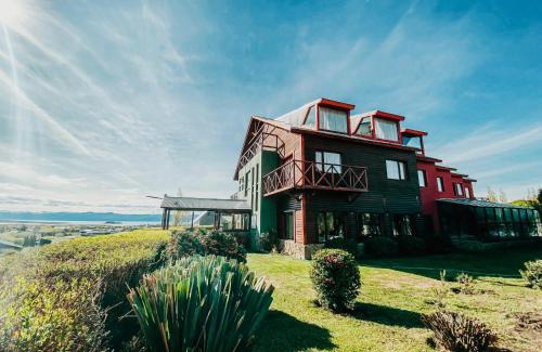 Macrozona Meseta Cerro Calafate Hotel | Lupama