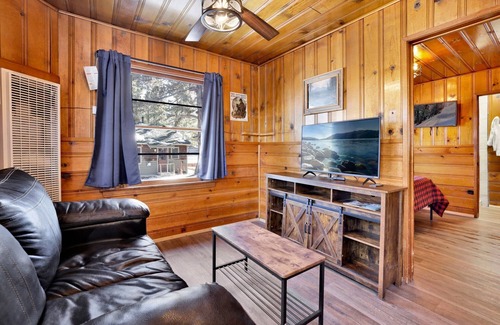 Big Bear Lake Hotel | Lupine #106