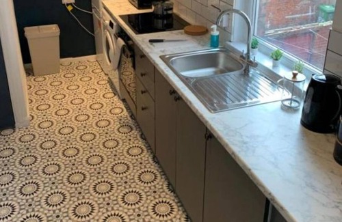 Gateshead Condo | Lush 4 bdrm maisonette nr Ncle free wifi,parking