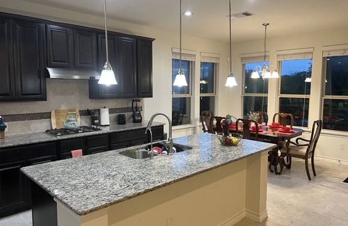 San Antonio Villa | Lush 7-BR, Heated Pool/Spa/Home Theater/Game Room near Seaworld/Six Flags (St2)