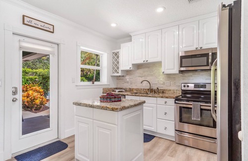 Parker Ridge House | Lush Gardens, Heated Pool, Tiki Bar, 2BR Private Home