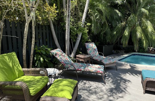 White Street Gallery District House | Lush Gardens-Pool-Jacuzzi-No Contact Check-In