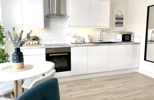 Porthcawl Apartment | Lush Porthcawl 1 bedroom Apt, Prime Location