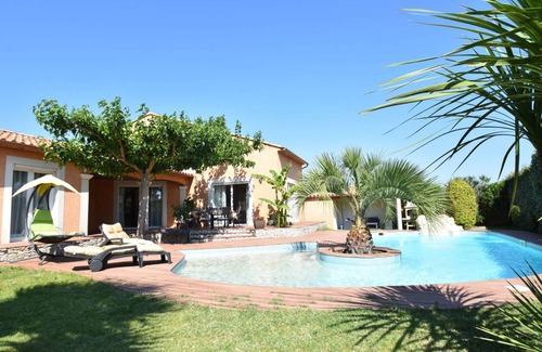 Rodilhan House | Lush Villa in Pierrerue with Private Pool & Centre Nearby