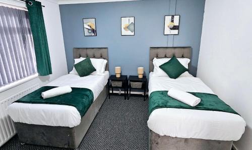 Telford House | LushStay Telford - Families, Contractors & Group of Friends, long term stay