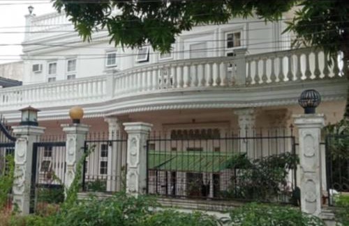 Jaro House | Lustria White Castle