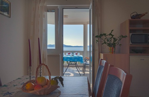 Kozino Apartment | Luton Apartments, Zadar - Kozino, Heated Pool & Hot Tub