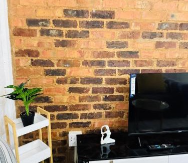 Downtown Johannesburg Apartment | Luu's luxurious