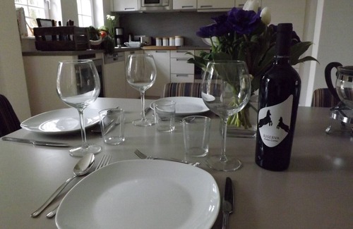 Nebel House | Luv with coach house Multi-generation house with 8 beds and 2 terraces