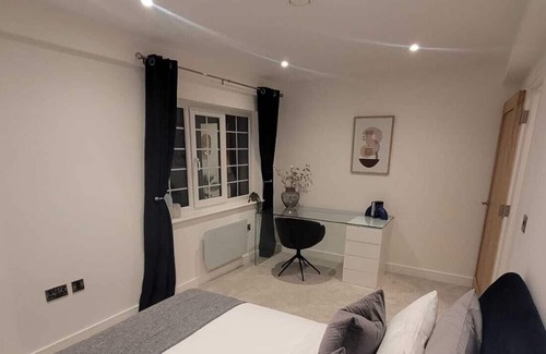 Wainscot Apartment | Lux 1 Bed Flat In The Heart Of Rochester