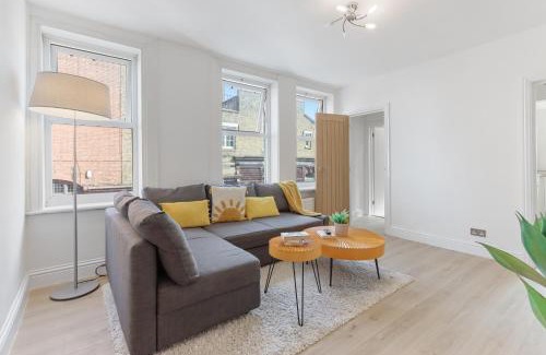 Tooting Apartment | LUX 1 Bed Flat next to Station in Tooting