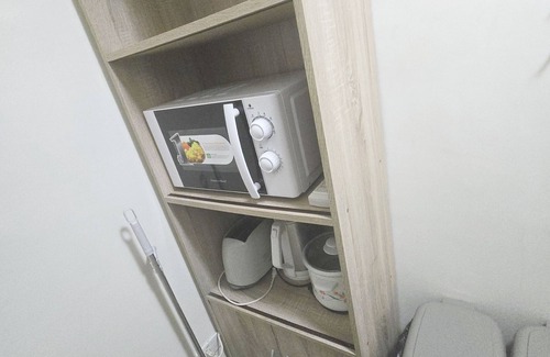 Cebu Condo | Lux. 2 BR Condo Seaside Close to SM Seaside Megamall-Huge pools