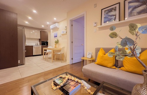 Cote-Des-Neiges—Notre-Dame-De-Grace Apartment | LUX 2 new bedrooms*Stunning Terrace*Gym*