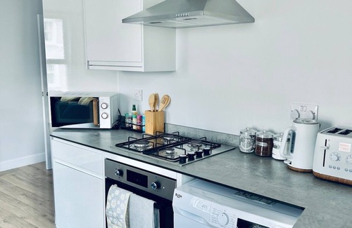 Folkestone Apartment | Lux 2BR Flat Folkestone Habour
