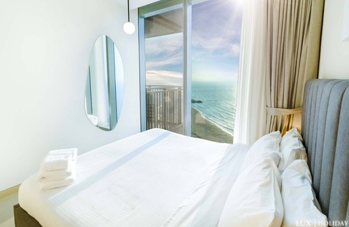 Al Sufouh 2 Apartment | LUX 52 42 Deluxe Island view suite