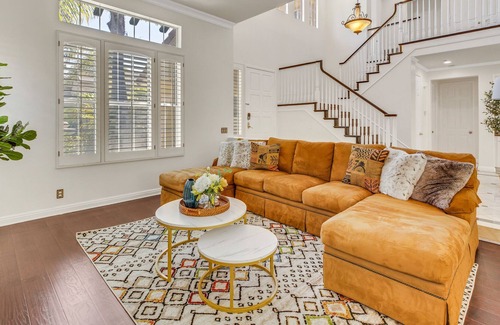 Huntington Beach Villa | LUX - Amazing Huntington Beach City Home Walk 2 Beach And Close to Disney