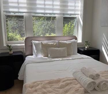 Corey Hill Apartment | LUX Apt Fenway RedSox Subway GameRoom
