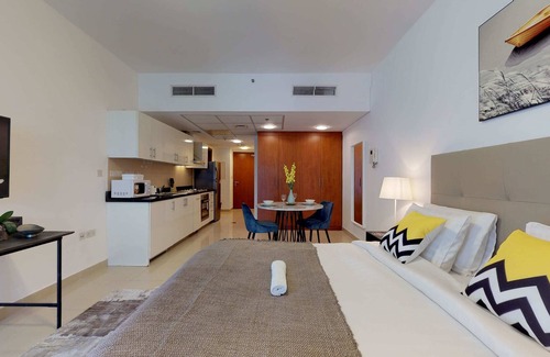 DIFC Apartment | ★Lux BnB I Studio I DIFC I Balcony I Tennis★