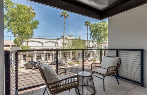 South Scottsdale Apartment | LUX City View Studio Old Town Gym Balcony