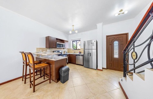 Gold Coast Apartment | Lux Condo In Gold Coast Aruba W Pools & Gym