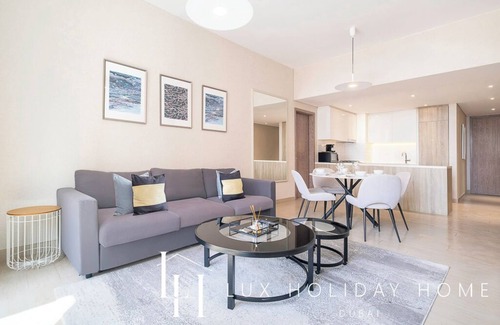 Al Sufouh 2 Apartment | LUX Contemporary Suite Marina View 3