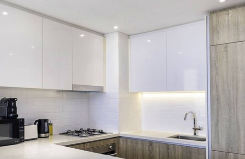 Al Sufouh 2 Apartment | LUX Contemporary Suite Marina View 3