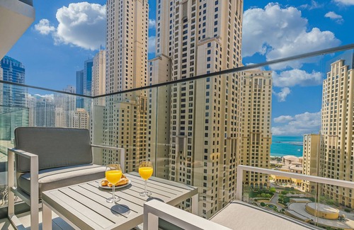 Al Sufouh 2 Apartment | LUX Contemporary Suite Marina View 4