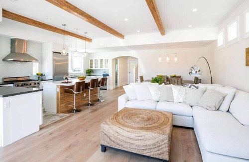 Corona del Mar House | Lux contemporary ocean view house w/rooftop deck