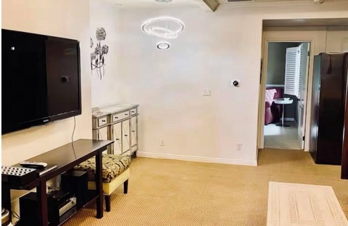 Pasadena Cottage | Lux Cottage @ 5 stars Resort 2R 2B Kitchen Suites with Parking