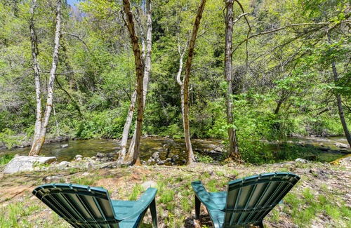 Nevada City Cabin | Lux, creekfront 8-acre retreat with hot tub