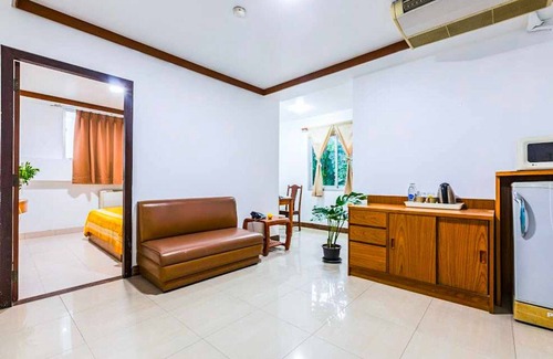 Bang Kho Laem House | Lux Deluxe Escape | Elegant Vibes at Howard Stay