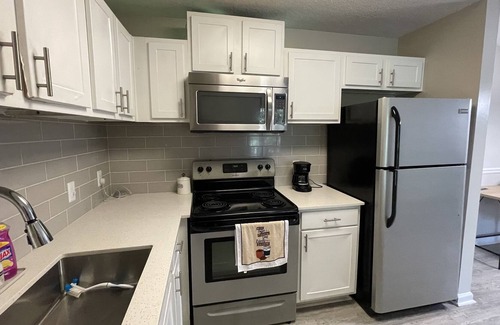 Loring Heights Apartment | Lux hideaway In the city 5 mins from Atlantic station