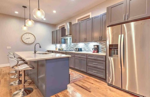 Eighth Avenue House | Lux Home 13 Beds Walk 2 Restaurants Rooftop
