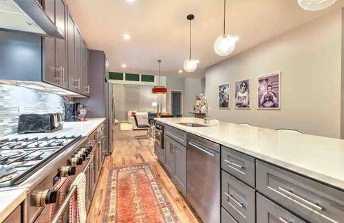 Eighth Avenue House | Lux Home 13 Beds Walk 2 Restaurants Rooftop